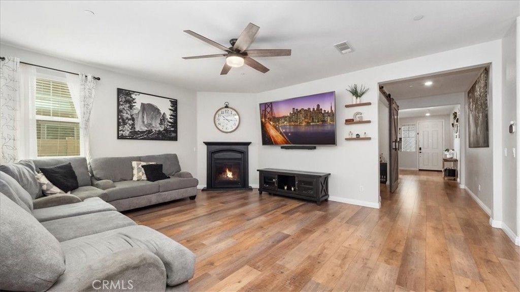 Image 3 of property listing at 3648 Fawn Lily Lane, San Bernardino, CA 92407