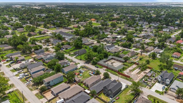 7929 Ritz Street, Houston, TX 77028