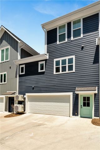 325 W Rock Street, Fayetteville, AR 72701