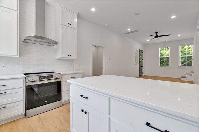 325 W Rock Street, Fayetteville, AR 72701