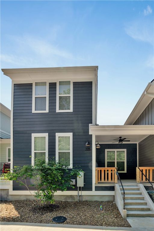 325 W Rock Street, Fayetteville, AR 72701