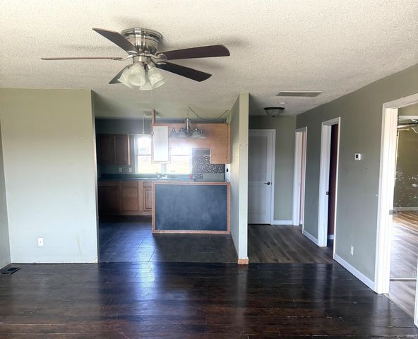 453 E Oolitic Road, Bedford, IN 47421