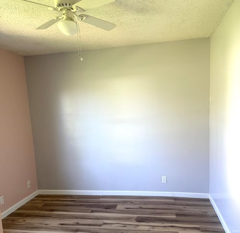 453 E Oolitic Road, Bedford, IN 47421