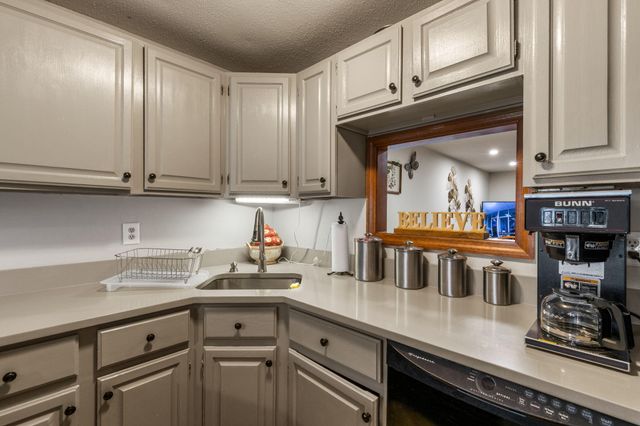 174 Lowell Road UNIT 76, Mashpee, MA 02649