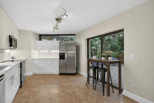 22958 Oxford Place D, Boca Raton, FL 33433