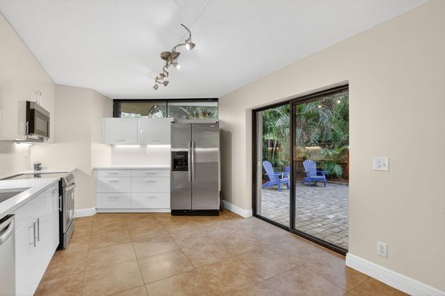 22958 Oxford Place D, Boca Raton, FL 33433