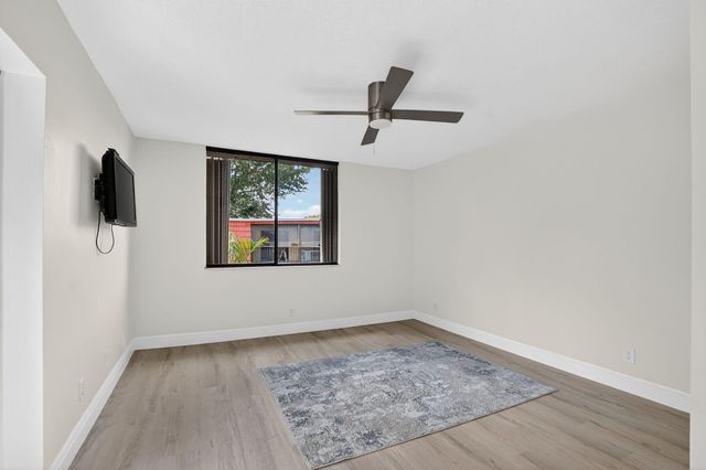 22958 Oxford Place D, Boca Raton, FL 33433