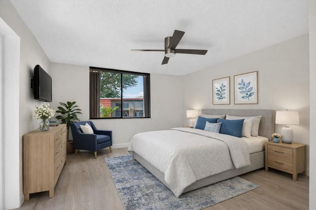 22958 Oxford Place D, Boca Raton, FL 33433