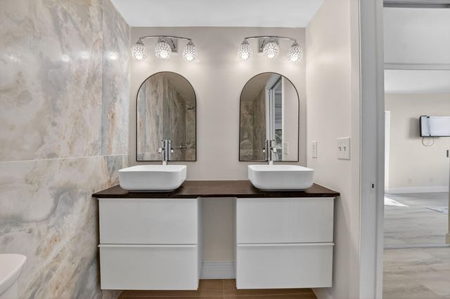 22958 Oxford Place D, Boca Raton, FL 33433