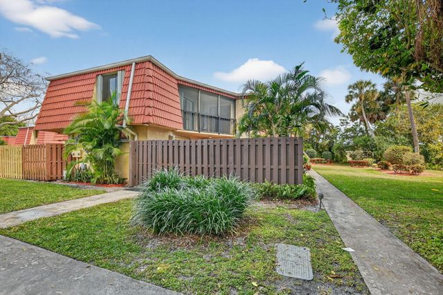 22958 Oxford Place D, Boca Raton, FL 33433