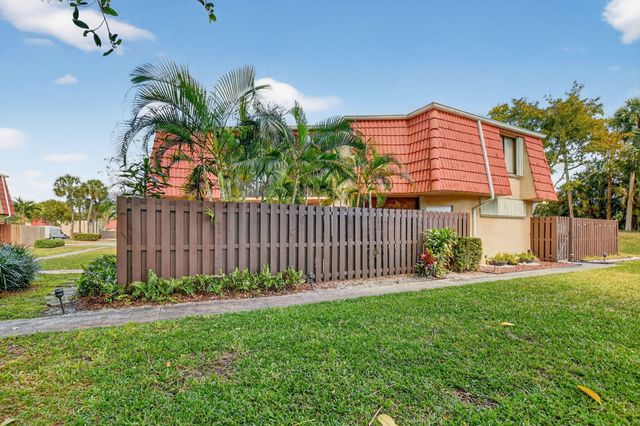 22958 Oxford Place D, Boca Raton, FL 33433