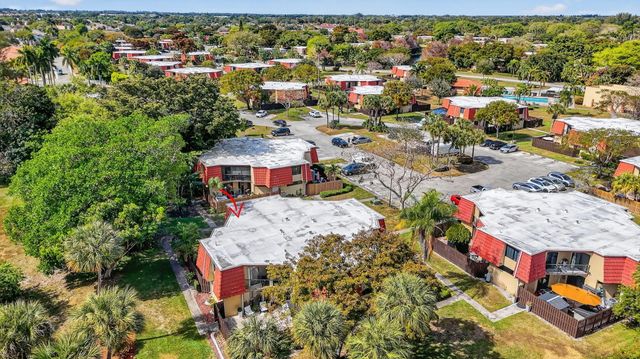 22958 Oxford Place D, Boca Raton, FL 33433