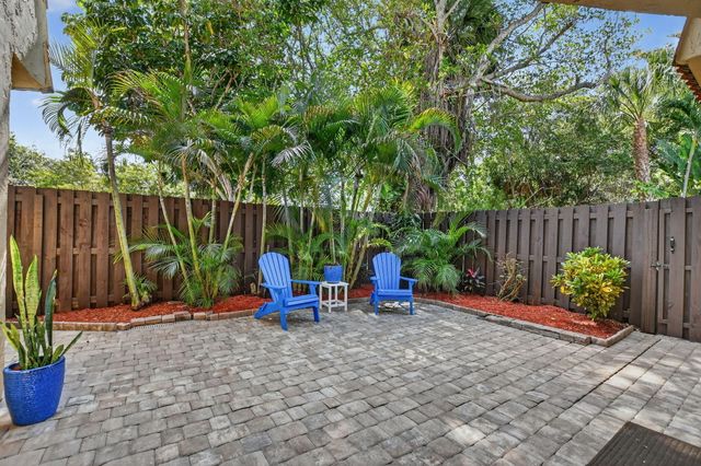 22958 Oxford Place D, Boca Raton, FL 33433