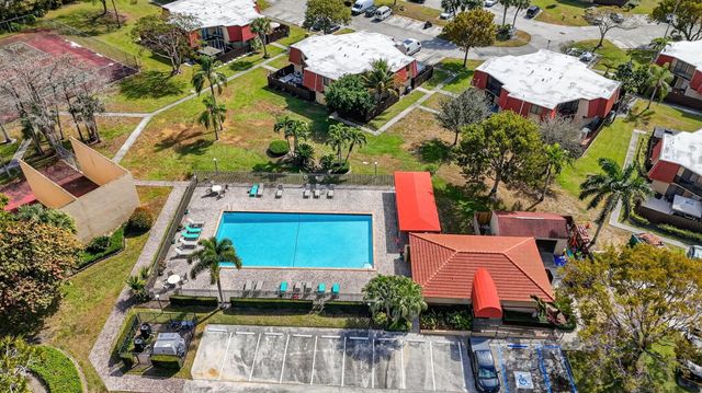 22958 Oxford Place D, Boca Raton, FL 33433