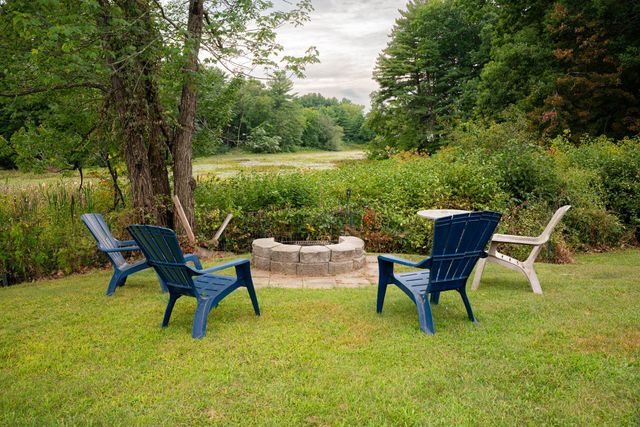 10 Lilac Street, Hudson, NH 03051