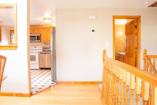 10 Lilac Street, Hudson, NH 03051