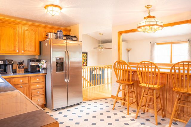 10 Lilac Street, Hudson, NH 03051