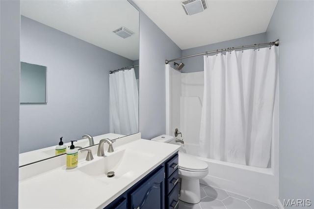 2 Hull Avenue, St Louis, MO 63119
