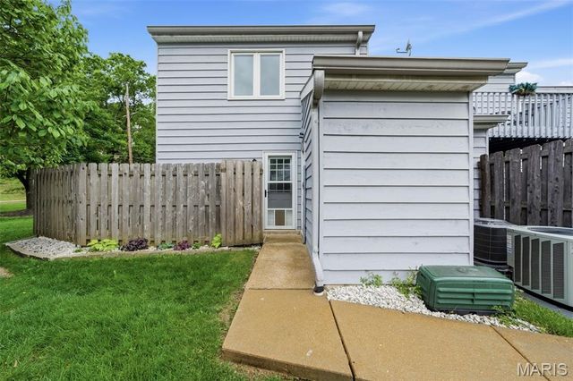 2 Hull Avenue, St Louis, MO 63119