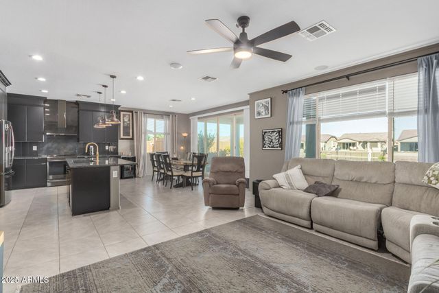 40922 W DESERT FAIRWAYS Drive, Maricopa, AZ 85138