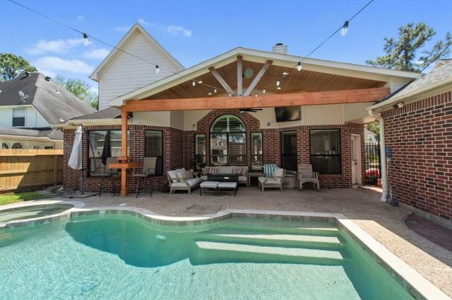 18234 Knotty Green Drive, Houston, TX 77084