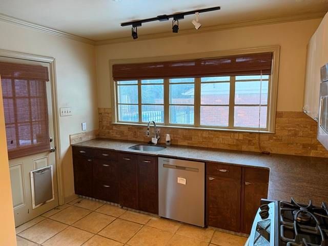 4286 POPLAR AVE, Memphis, TN 38117