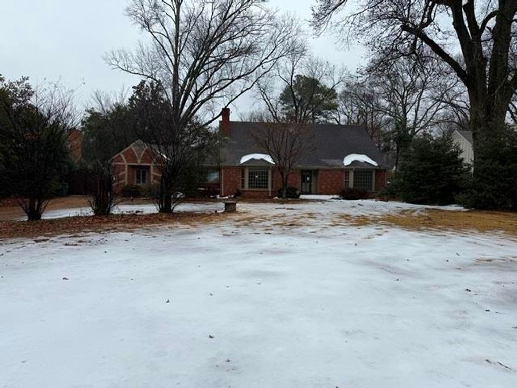 4286 POPLAR AVE, Memphis, TN 38117