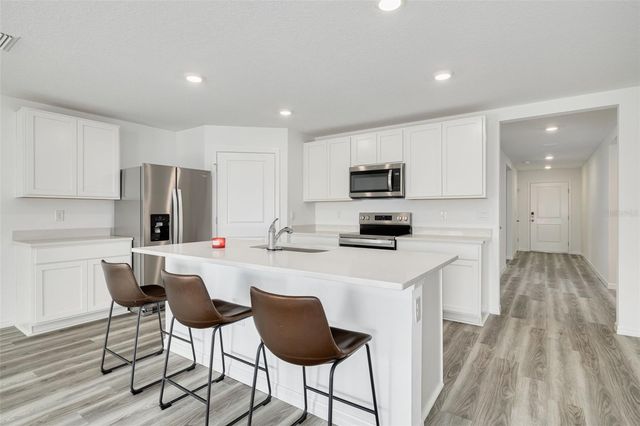 803 ACE OUTLAW AVENUE, Ruskin, FL 33570