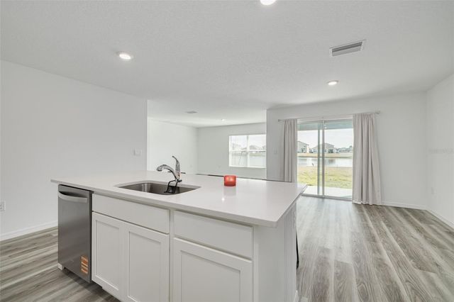 803 ACE OUTLAW AVENUE, Ruskin, FL 33570