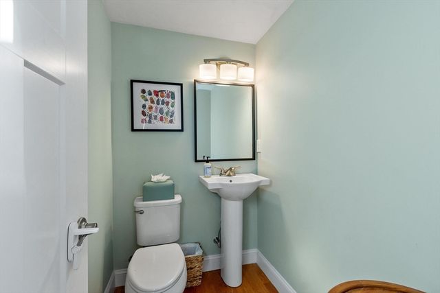 204 Virginia Rd, Concord, MA 01742