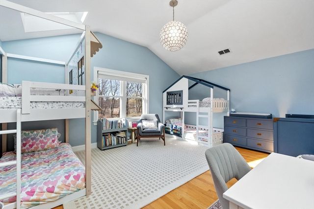 204 Virginia Rd, Concord, MA 01742