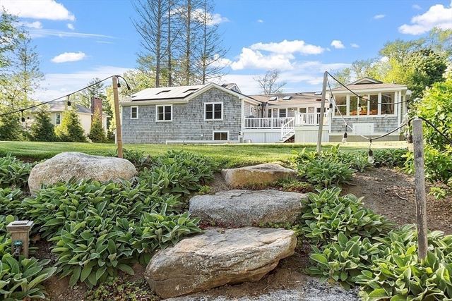 204 Virginia Rd, Concord, MA 01742