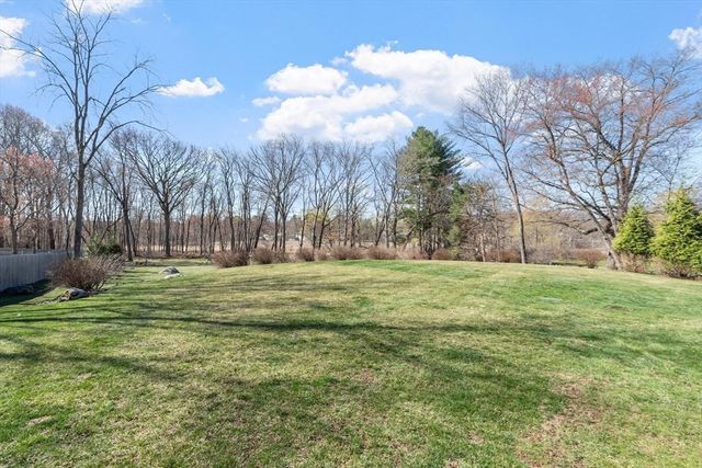 204 Virginia Rd, Concord, MA 01742