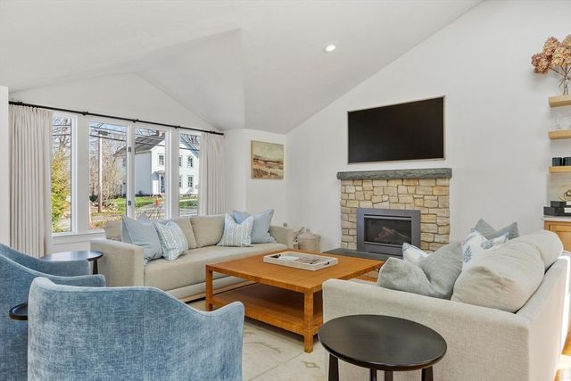 204 Virginia Rd, Concord, MA 01742