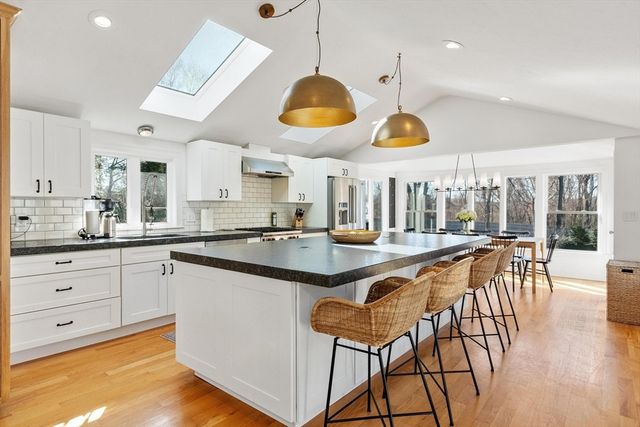 204 Virginia Rd, Concord, MA 01742