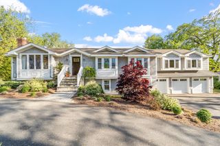 204 Virginia Rd, Concord, MA 01742