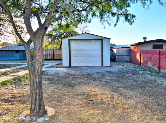 720 S Columbus Boulevard, Tucson, AZ 85711
