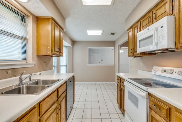 1608 Stroud Lane, Mesquite, TX 75150