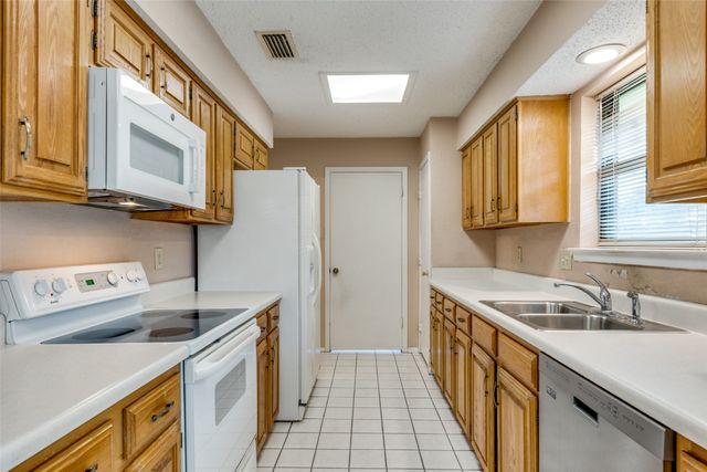 1608 Stroud Lane, Mesquite, TX 75150