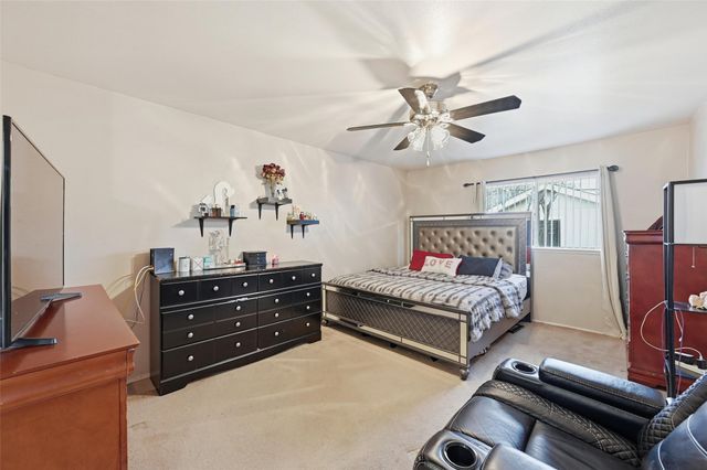 330 W Grenoble Drive, Grand Prairie, TX 75052