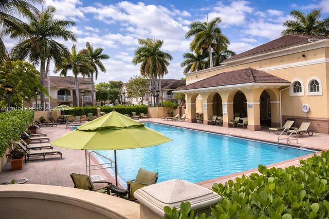 8906 W Flagler St 203, Miami, FL 33174