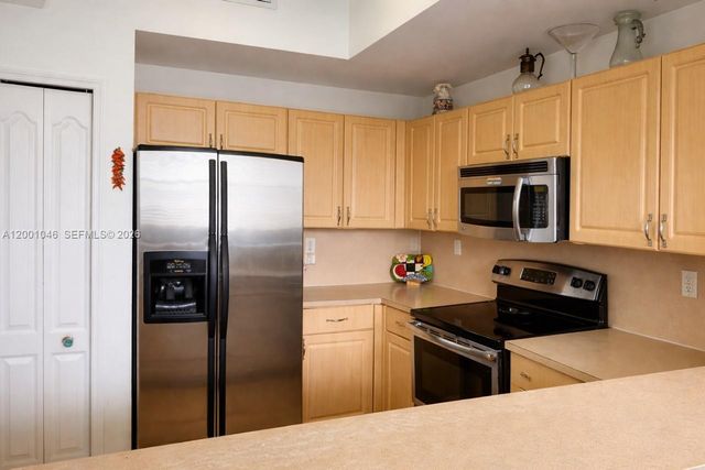 8906 W Flagler St 203, Miami, FL 33174