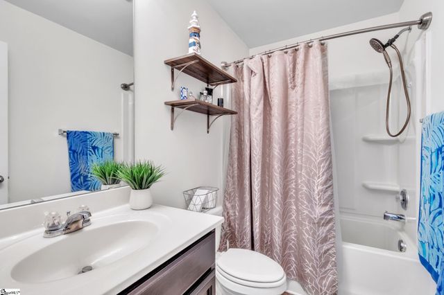 599 Craftsman Lane, Boiling Springs, SC 29316