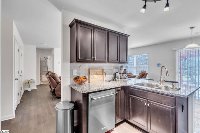 599 Craftsman Lane, Boiling Springs, SC 29316