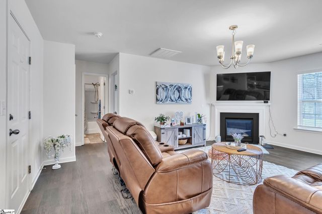 599 Craftsman Lane, Boiling Springs, SC 29316