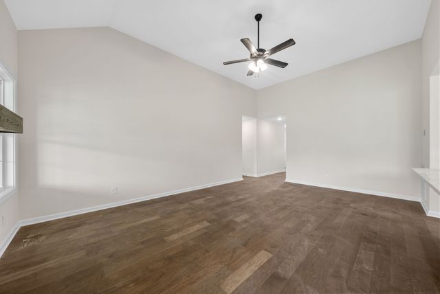 313 Tisha Ct, Clarksville, TN 37042