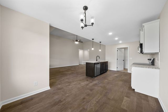 313 Tisha Ct, Clarksville, TN 37042