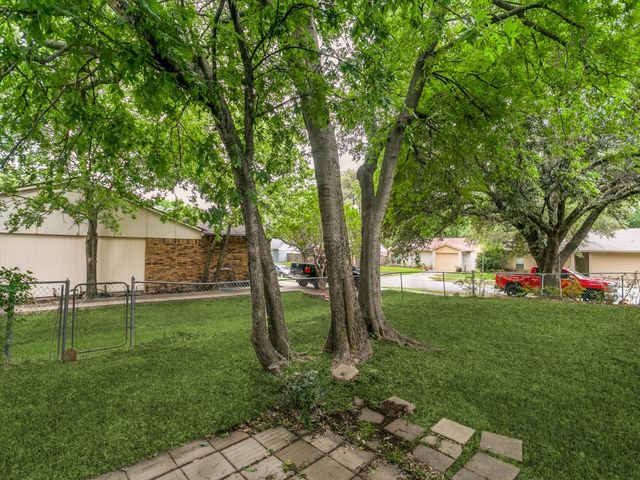 905 Hawthorne Drive, Allen, TX 75002