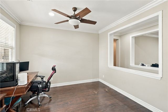 8294 Fall Creek Dr, Eastvale, CA 92880
