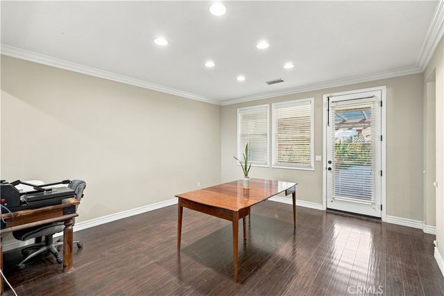 8294 Fall Creek Dr, Eastvale, CA 92880